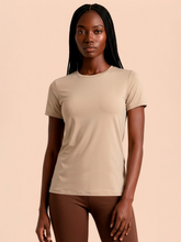 Laden Sie das Bild in den Galerie-Viewer, Gallery: Uv Line T-Shirt T-Shirt Fem New Fit Fem Sand Upf50+