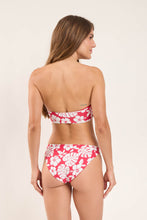 Laden Sie das Bild in den Galerie-Viewer, Model Back: Wednesday In Hawaii By Rio De Sol Haut Top Pua-Hibiscus Lani