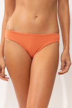Laden Sie das Bild in den Galerie-Viewer, Gallery: Rio De Sol Bas Bottom Sand-Argila Essential-Comfy