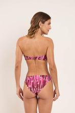 Laden Sie das Bild in den Galerie-Viewer, Model Back: Rio De Sol Bas Bottom Shade Essential-Comfy