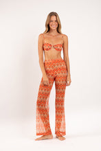 Laden Sie das Bild in den Galerie-Viewer, Model Front: Rio De Sol Pantalon De Plage Maracai Pants Lana