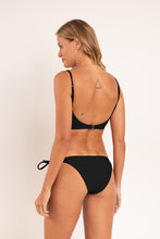 Laden Sie das Bild in den Galerie-Viewer, Model Back: Rio De Sol Bas Bottom Touch-Black Ibiza-Comfy