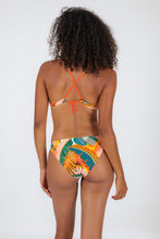 Laden Sie das Bild in den Galerie-Viewer, Model Back: Rio De Sol Haut Top El-Arco Bralette-Orange