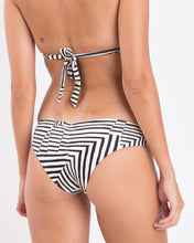 Laden Sie das Bild in den Galerie-Viewer, Image 05: Rio De Sol Bas Bottom Collage Mel