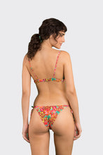 Laden Sie das Bild in den Galerie-Viewer, Model Back: Rio De Sol Ensemble Set Tropics Balconet-Tie Lacinho