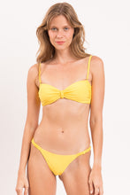 Laden Sie das Bild in den Galerie-Viewer, Gallery: Rio De Sol Ensemble Set Amarelo Bandeau-Crispy Cheeky-Crispy