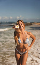 Laden Sie das Bild in den Galerie-Viewer, Image 10: Wednesday In Hawaii By Rio De Sol Haut Top Pua-Pacifica Kauai