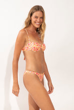 Laden Sie das Bild in den Galerie-Viewer, Image 04: Rio De Sol Haut Top Ditsy-Butter Juliette