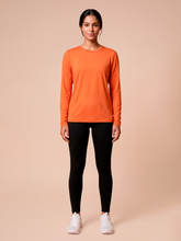 Laden Sie das Bild in den Galerie-Viewer, Model Front: Uv Line T-Shirt Longsleeve Uvpro Fem Pitanga Upf50+