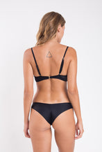 Laden Sie das Bild in den Galerie-Viewer, Model Back: Rio De Sol Haut Top Touch-Black Bandeau-Crispy