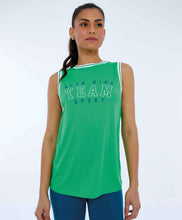 Laden Sie das Bild in den Galerie-Viewer, Model Front: Alto Giro Fitness Haut Regata Nylon Dry Alongada Verde Classic