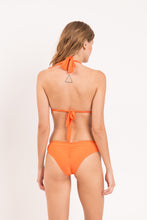 Laden Sie das Bild in den Galerie-Viewer, Model Back: Rio De Sol Ensemble Set Dende Mel