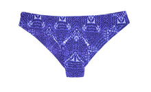 Laden Sie das Bild in den Galerie-Viewer, Product Front: Rio De Sol Bas Calcinha Bluejean Sporty