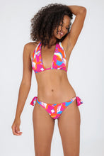 Laden Sie das Bild in den Galerie-Viewer, Model Front: Rio De Sol Ensemble Set Antelope Halter-Double Italy