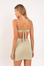 Laden Sie das Bild in den Galerie-Viewer, Model Back: Rio De Sol Jupe De Page Brisa-Pistache Rubi Skirt