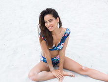 Laden Sie das Bild in den Galerie-Viewer, Image 08: Saha Haut Top Aurora Floral Night