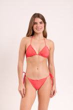 Laden Sie das Bild in den Galerie-Viewer, Model Front: Rio De Sol Haut Top Malibu-Folia Frufru