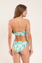 Laden Sie das Bild in den Galerie-Viewer, Model Back: Wednesday In Hawaii By Rio De Sol Ensemble Set Pua-Valley Lani Waikiki