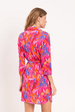 Laden Sie das Bild in den Galerie-Viewer, Model Back: Rio De Sol Chemise Flavors Chemise