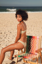 Laden Sie das Bild in den Galerie-Viewer, Image 10: Rio De Sol Bas Bottom Brisa-Pistache Essential