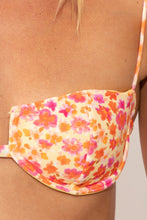 Laden Sie das Bild in den Galerie-Viewer, Image 06: Rio De Sol Haut Top Ditsy-Butter Juliette