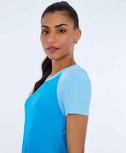 Laden Sie das Bild in den Galerie-Viewer, Image 04: Alto Giro Fitness Haut T-Shirt Skin Fit Recortes Sport Azul Vivid