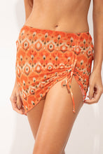 Laden Sie das Bild in den Galerie-Viewer, Gallery: Rio De Sol Jupe De Page Maracai Mini Skirt Ruched