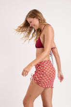 Laden Sie das Bild in den Galerie-Viewer, Image 03: Rio De Sol Jupe De Page Floral-Scales Mini Skirt Ruched
