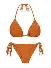 Laden Sie das Bild in den Galerie-Viewer, Product Front: Rio De Sol Ensemble Set Ferrugo Tri-Inv Cheeky-Tie
