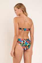 Laden Sie das Bild in den Galerie-Viewer, Model Back: Rio De Sol Bas Bottom Flair Essential-Comfy