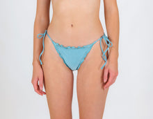 Laden Sie das Bild in den Galerie-Viewer, Model Front: Rio De Sol Bas Bottom Mirante Frufru-Comfy