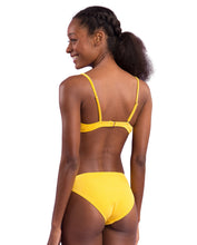 Laden Sie das Bild in den Galerie-Viewer, Image 07: Rio De Sol Ensemble Set Malibu-Yellow Balconet Essential-Comfy