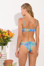 Laden Sie das Bild in den Galerie-Viewer, Model Back: Rio De Sol Haut Top Treetop Bandeau-Reto