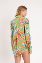 Laden Sie das Bild in den Galerie-Viewer, Model Back: Rio De Sol Chemise Tropical Shirt Greta