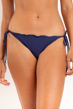 Laden Sie das Bild in den Galerie-Viewer, Gallery: Rio De Sol Bas Bottom Touch-Marinho Frufru