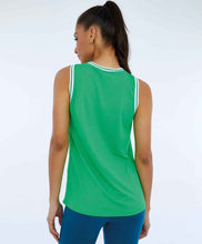 Laden Sie das Bild in den Galerie-Viewer, Model Back: Alto Giro Fitness Haut Regata Nylon Dry Alongada Verde Classic