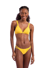 Laden Sie das Bild in den Galerie-Viewer, Model Front: Rio De Sol Ensemble Set Malibu-Yellow Tri-Duo Mini-Duo