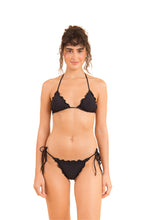 Laden Sie das Bild in den Galerie-Viewer, Model Front: Rio De Sol Haut Top Dots-Black Frufru