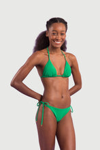 Laden Sie das Bild in den Galerie-Viewer, Model Front: Rio De Sol Bas Bottom Tambourine Ibiza