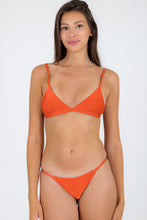 Laden Sie das Bild in den Galerie-Viewer, Gallery: Rio De Sol Ensemble Set Paprica Tri-Fixo California