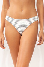 Laden Sie das Bild in den Galerie-Viewer, Gallery: Rio De Sol Bas Bottom Linea-White Essential-Comfy