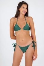 Laden Sie das Bild in den Galerie-Viewer, Model Front: Rio De Sol Haut Top Palace Frufru