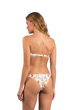 Laden Sie das Bild in den Galerie-Viewer, Model Back: Rio De Sol Ensemble Set Countryside Bandeau-Joy Leblon