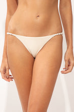Laden Sie das Bild in den Galerie-Viewer, Gallery: Rio De Sol Bas Bottom Malibu-Natural Essential-Noa