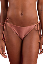 Laden Sie das Bild in den Galerie-Viewer, Gallery: Rio De Sol Bas Bottom Shimmer-Copper Ibiza-Comfy