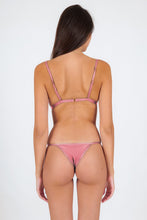 Laden Sie das Bild in den Galerie-Viewer, Model Back: Rio De Sol Ensemble Set Shimmer-Confetti Tri-Fixo California