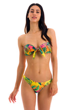 Laden Sie das Bild in den Galerie-Viewer, Model Front: Rio De Sol Bas Bottom Sun-Sation Nice
