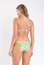 Laden Sie das Bild in den Galerie-Viewer, Model Back: Rio De Sol Bas Bottom Flow Ibiza-Comfy