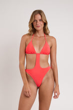 Laden Sie das Bild in den Galerie-Viewer, Model Front: Rio De Sol Une Pièce Malibu-Folia Becky