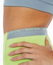 Laden Sie das Bild in den Galerie-Viewer, Image 06: Alto Giro Fitness Bas Bermuda Hyper Elastico Costas Verde Sharp